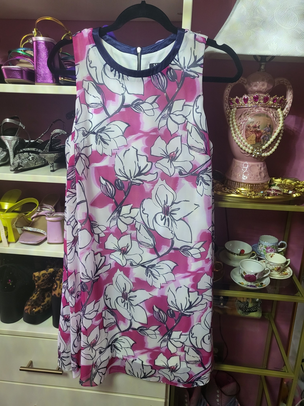 Sleeveless Floral Shift Dress - Pink & White